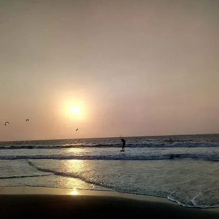 Apartamento Pn-g Familiar Frente A La Playa Con Aire Acondicionado Y Wifi *